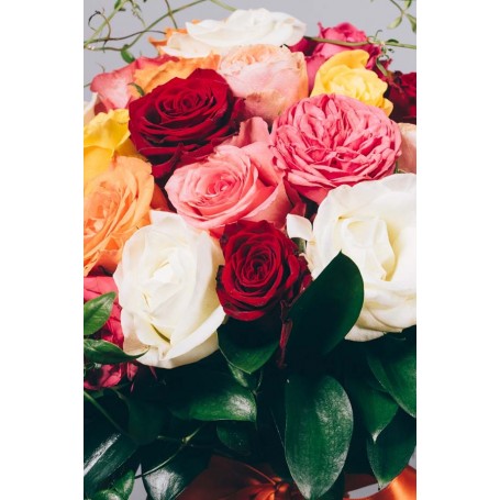 Ramo de Rosas coloridas variadas para o seu amor - Amália